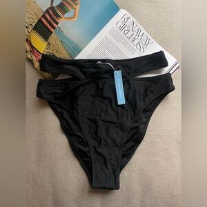 New Live Life On The Beach Swim Bottoms In Black Size L